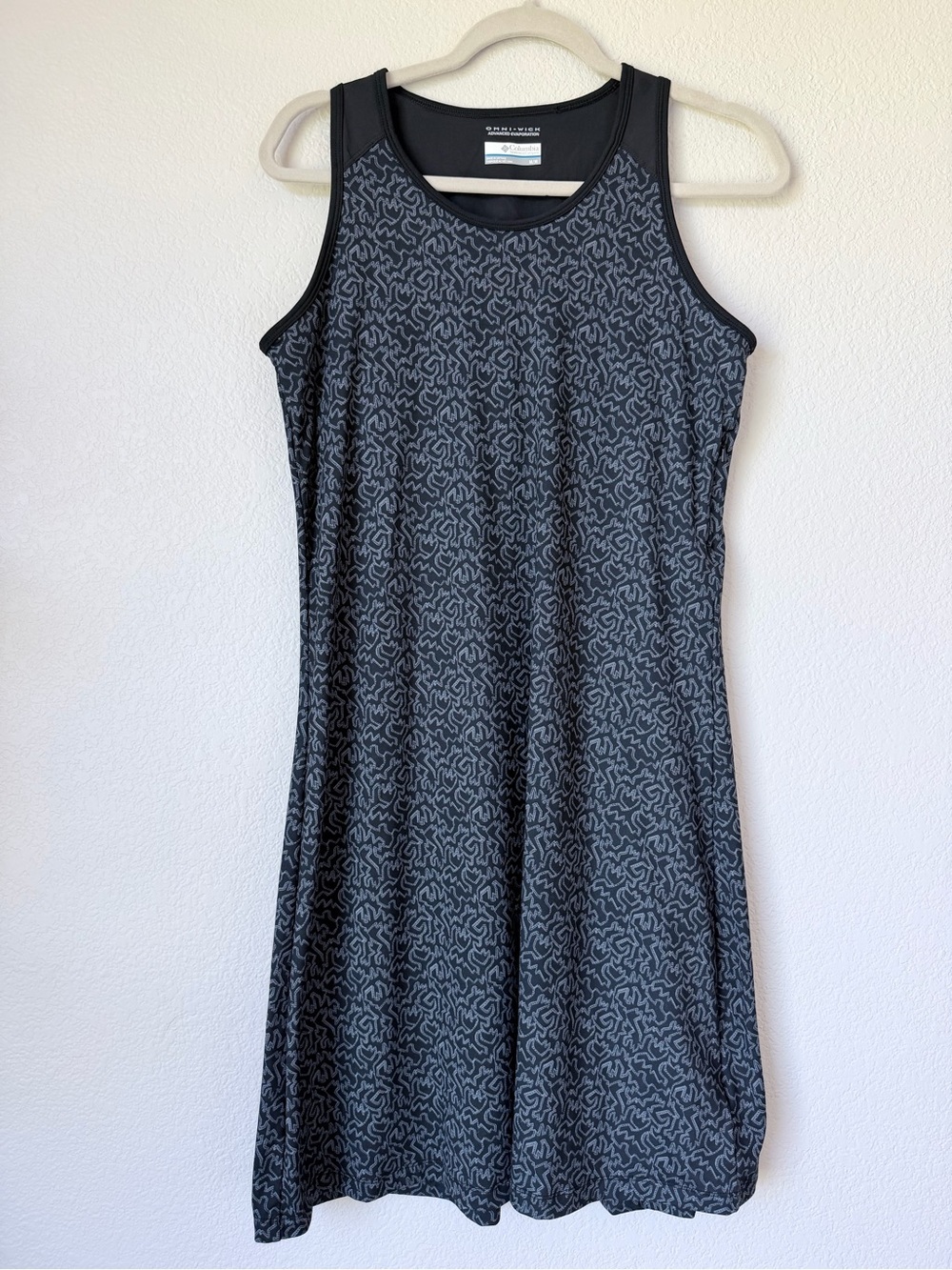 Columbia Omni-Wick Athletic Tank Dress Built-In Bra Pockets Black Gray Size M